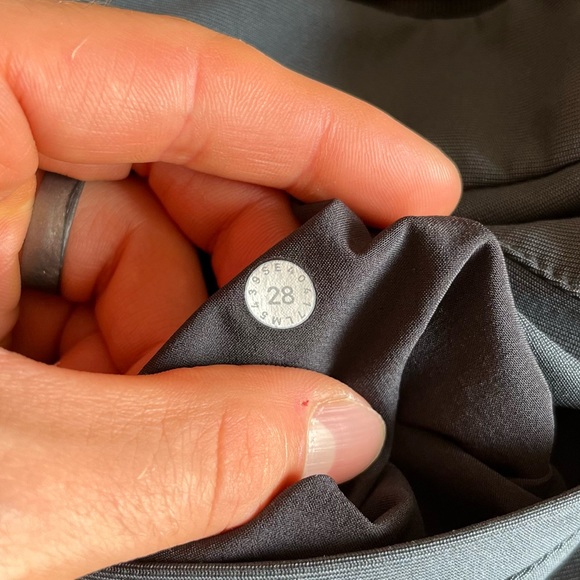 Lululemon Gray Commission Pant Slim 28x31 - Picture 16 of 16